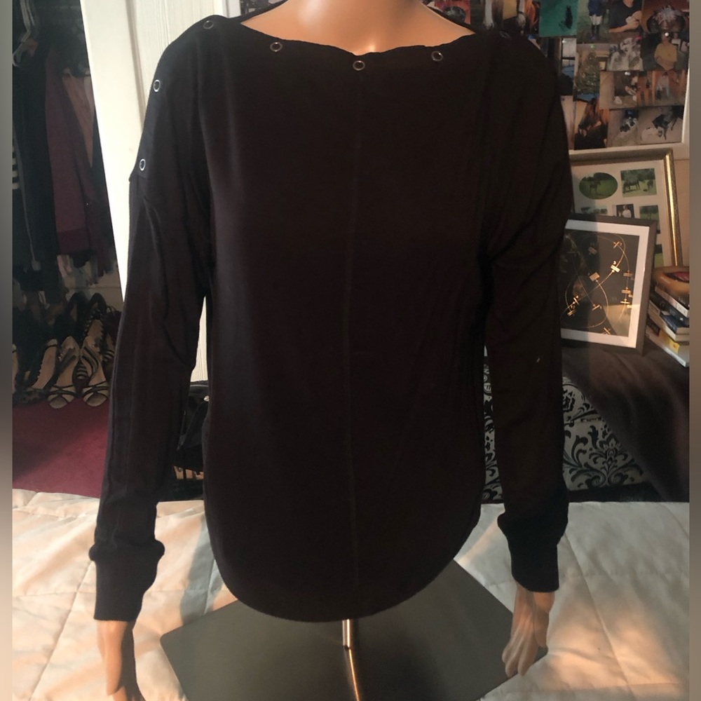 Long sleeve Maurice’s top